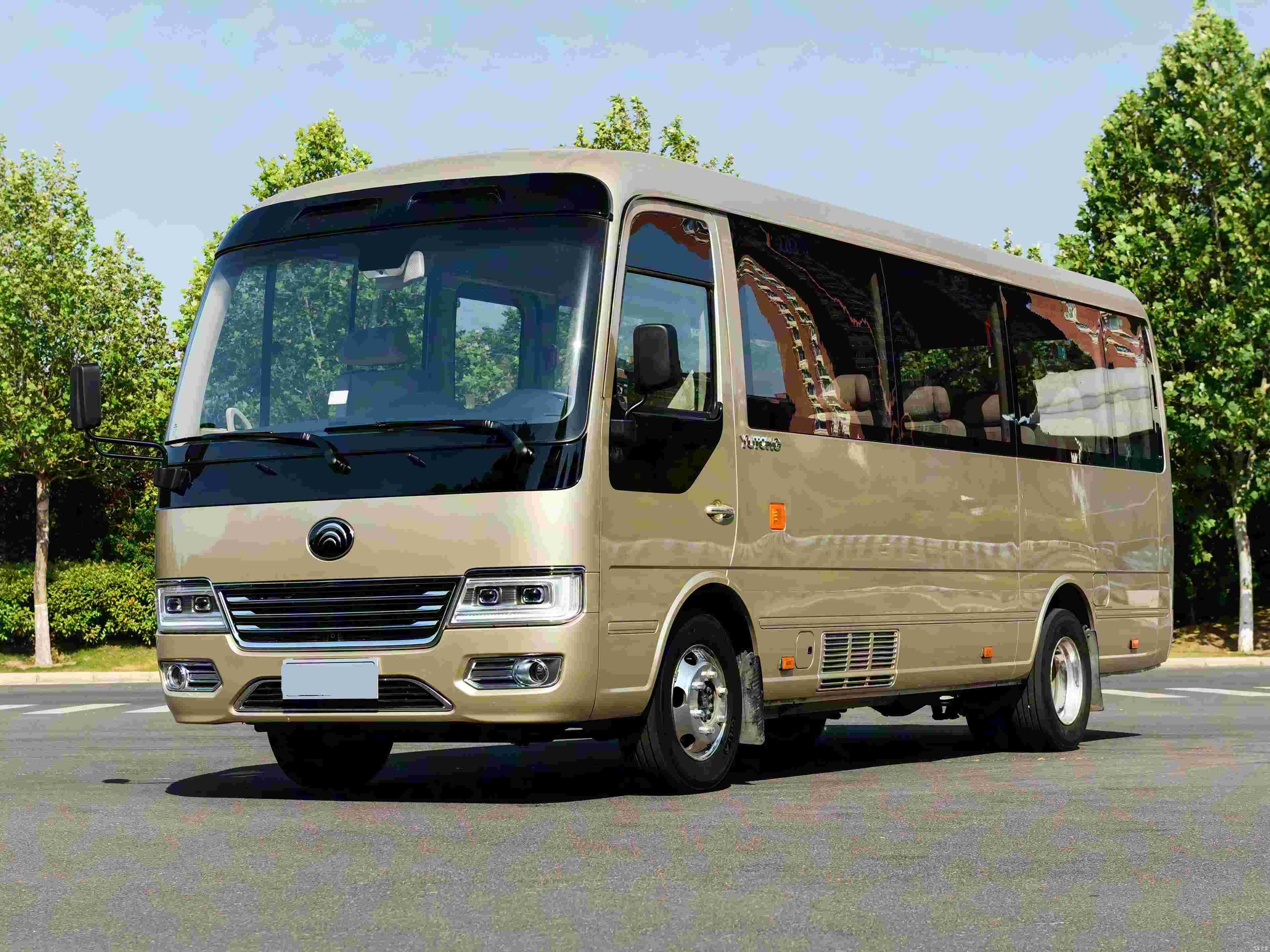 2025款 3.5T 汽油自动十周年典藏版