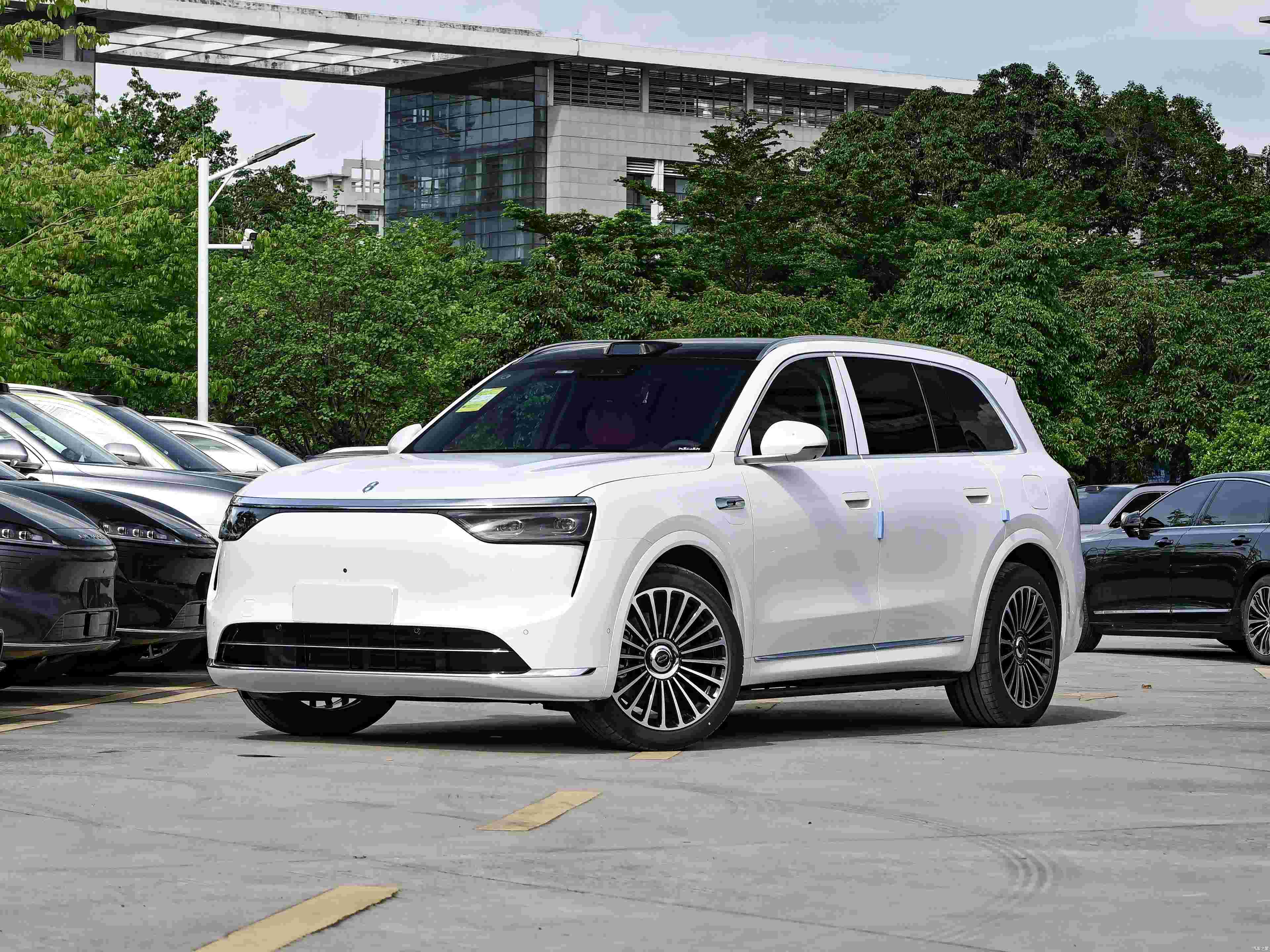 2025款 增程 Max版 53.4kWh 6座版 (896线激光雷达)