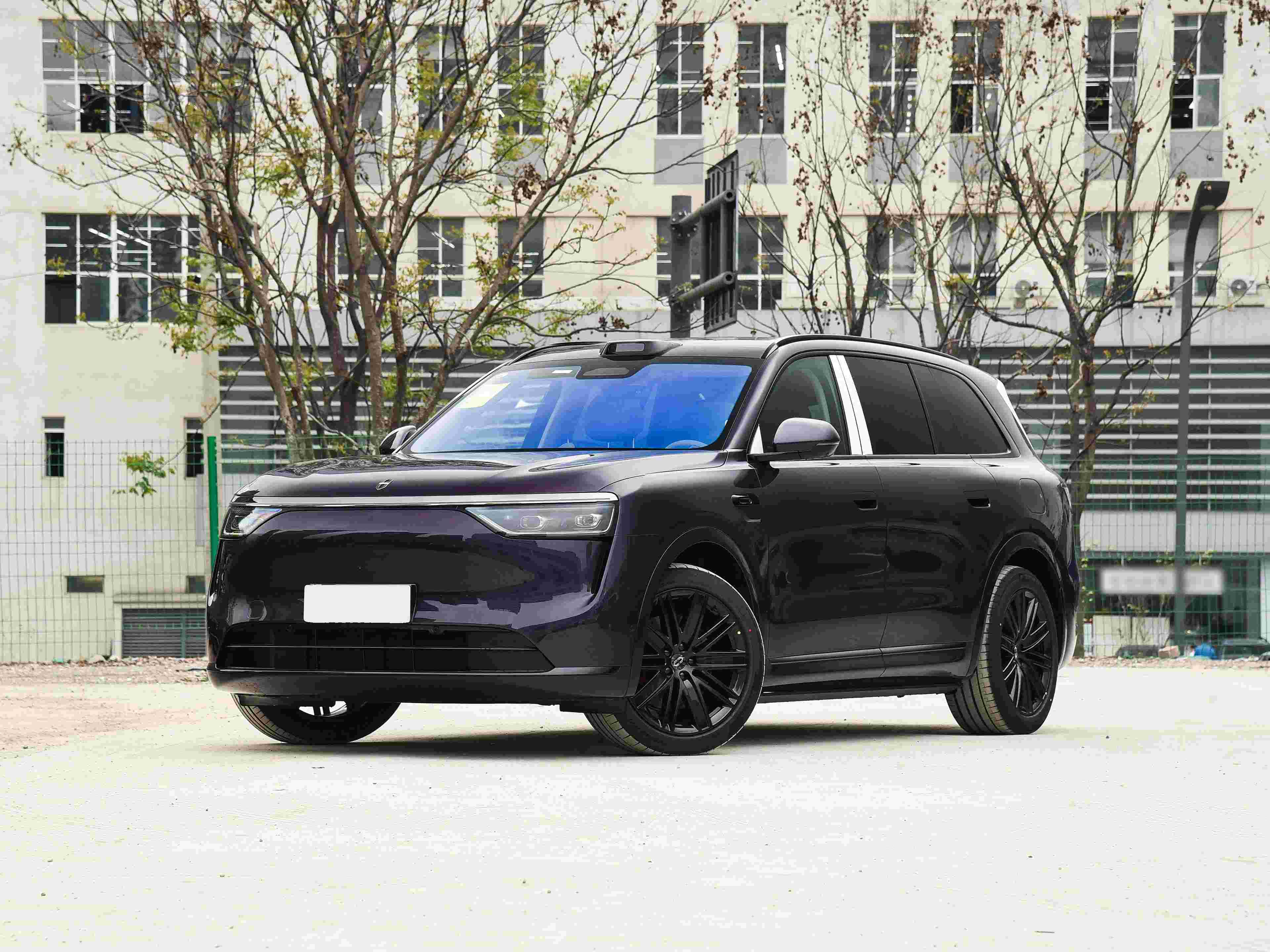 2025款 增程 Ultra版 53.4kWh 6座版 (896线激光雷达)